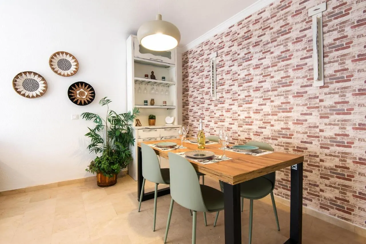 The 2Nd Corner: Central Apartment Ideal For Groups Malaga
